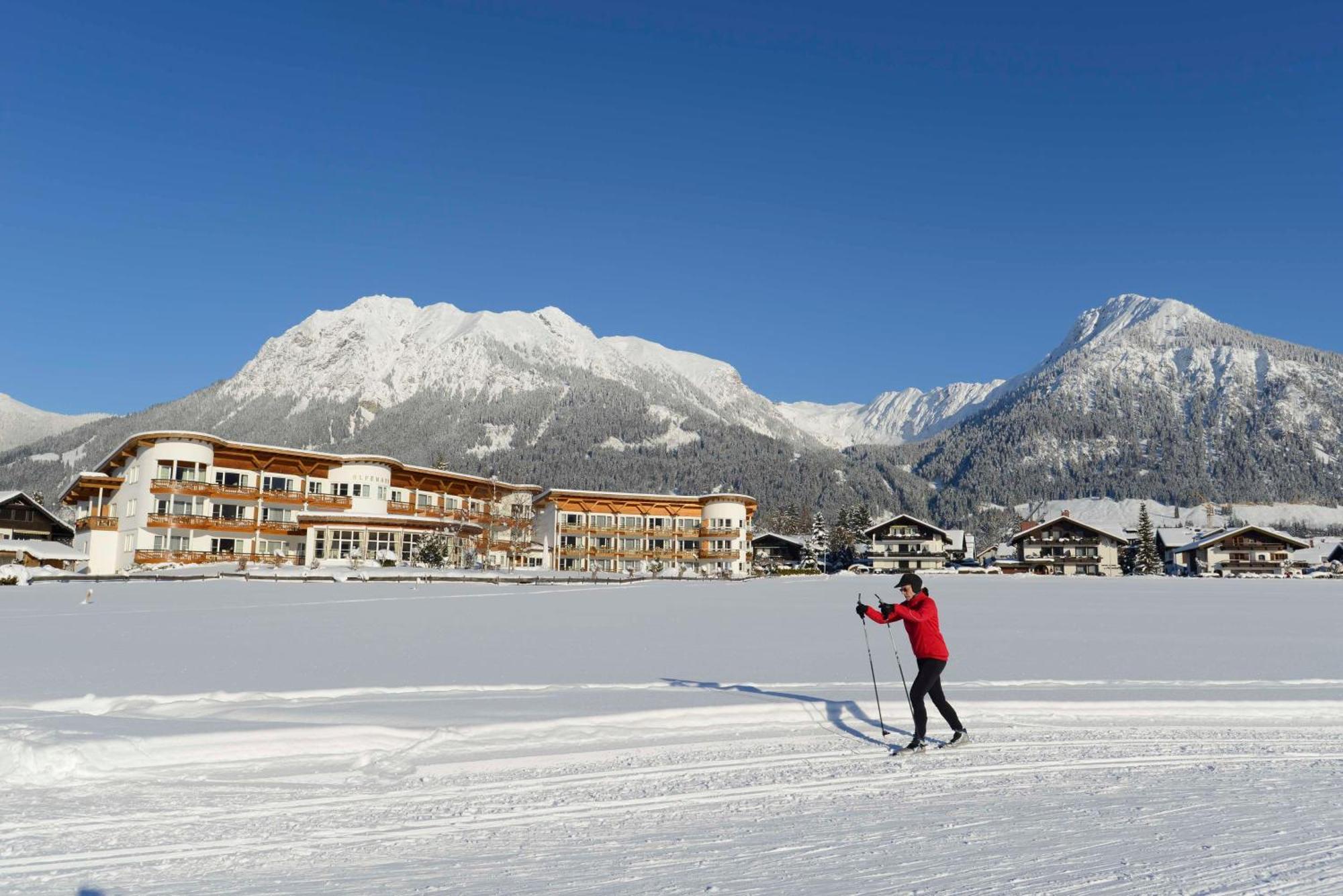 Best Western Plus Hotel Alpenhof โอเบอร์สทดอร์ฟ ภายนอก รูปภาพ